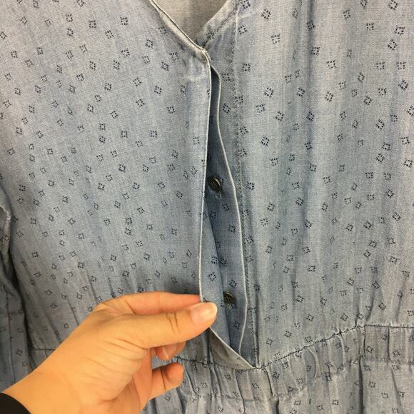 Susina L V-Neck Stripe Chambray Romper RK407723MI - Picture 7 of 14